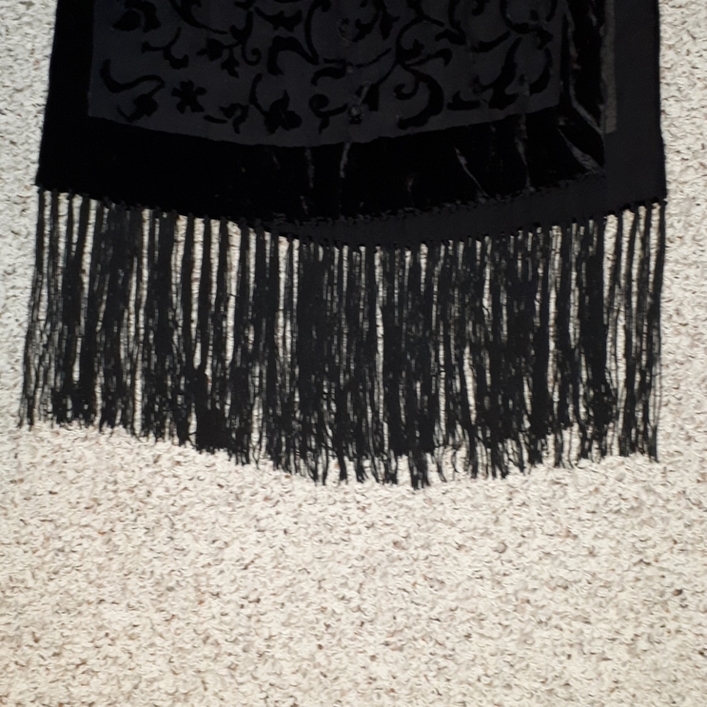 Shawl - Picture 4 of 4